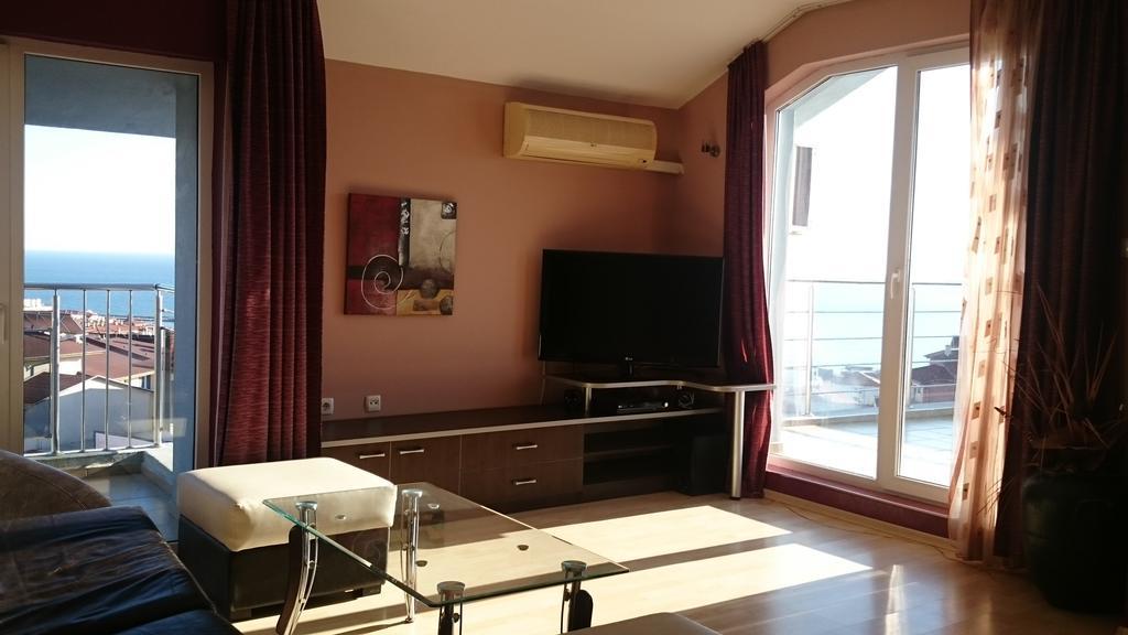 Bona Dea Club Hotel Sveti Vlas Buitenkant foto