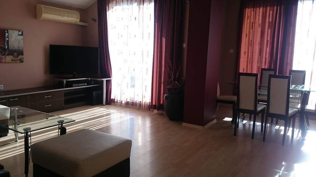 Bona Dea Club Hotel Sveti Vlas Buitenkant foto