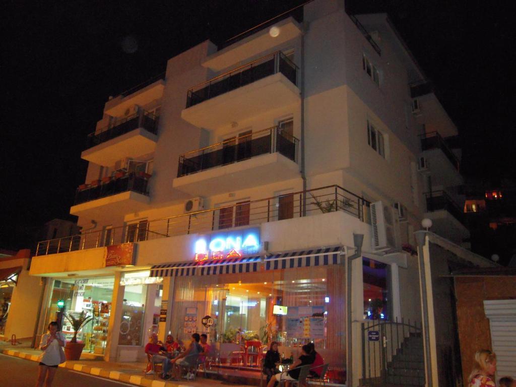 Bona Dea Club Hotel Sveti Vlas Buitenkant foto