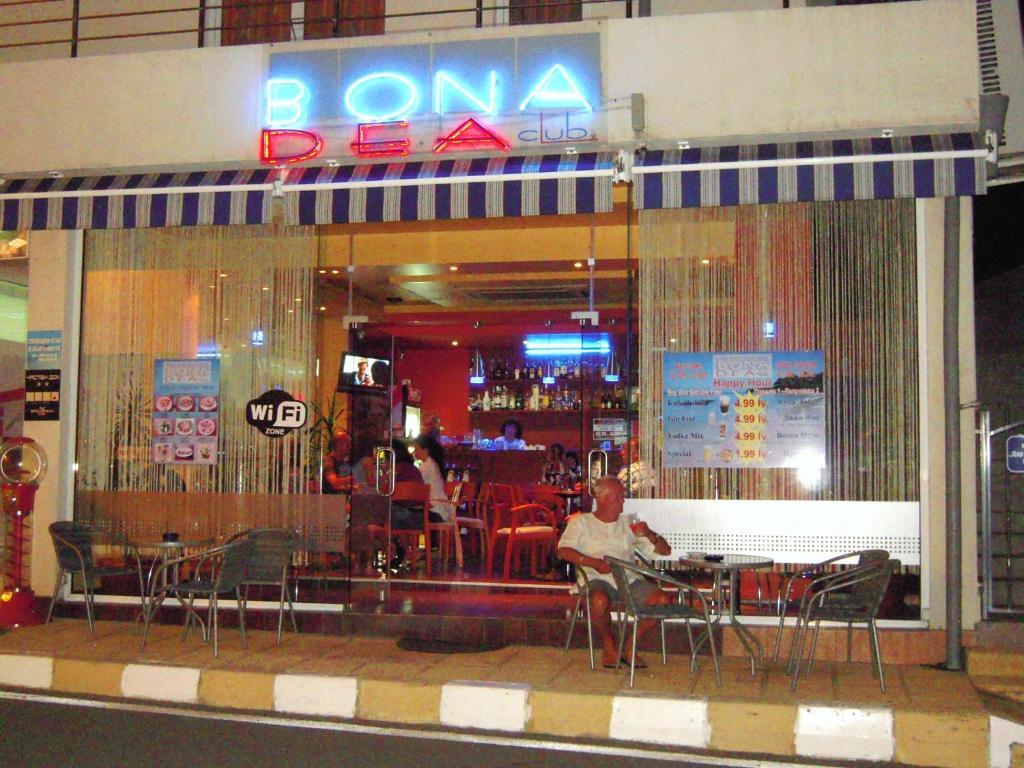 Bona Dea Club Hotel Sveti Vlas Buitenkant foto