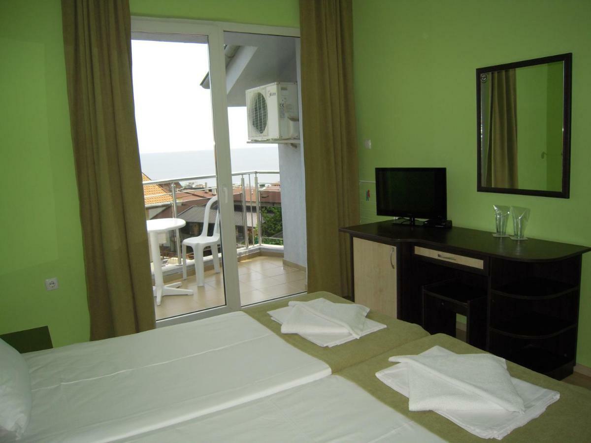 Bona Dea Club Hotel Sveti Vlas Buitenkant foto