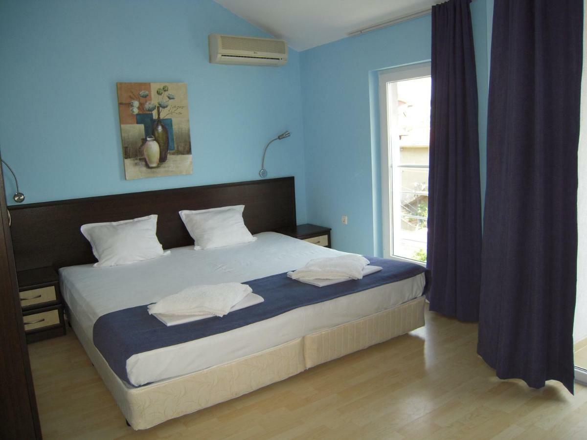 Bona Dea Club Hotel Sveti Vlas Buitenkant foto