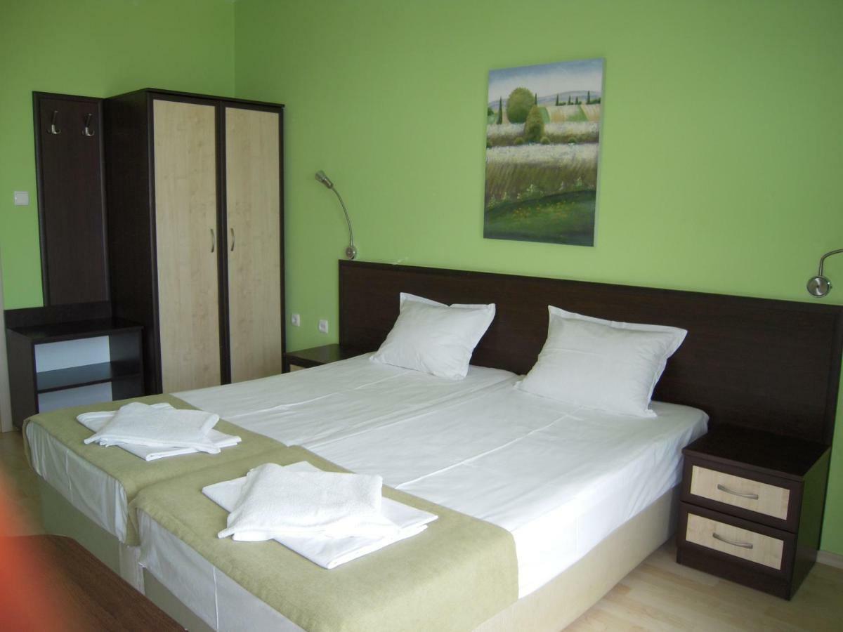 Bona Dea Club Hotel Sveti Vlas Buitenkant foto