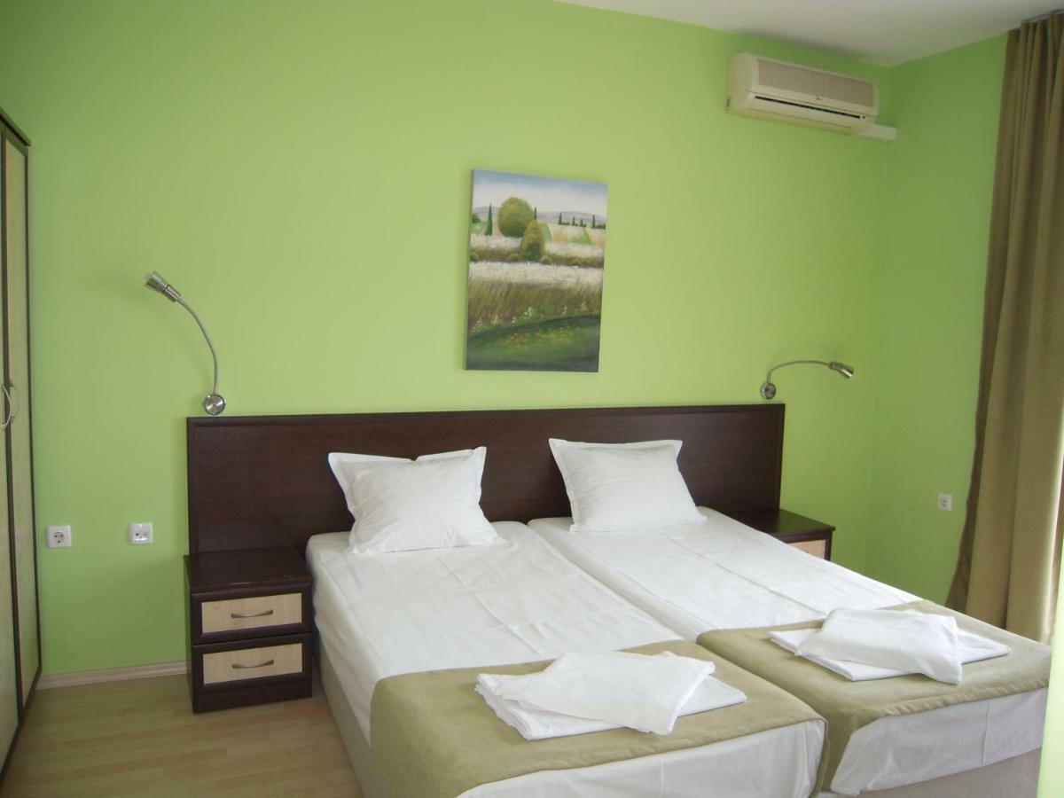 Bona Dea Club Hotel Sveti Vlas Buitenkant foto
