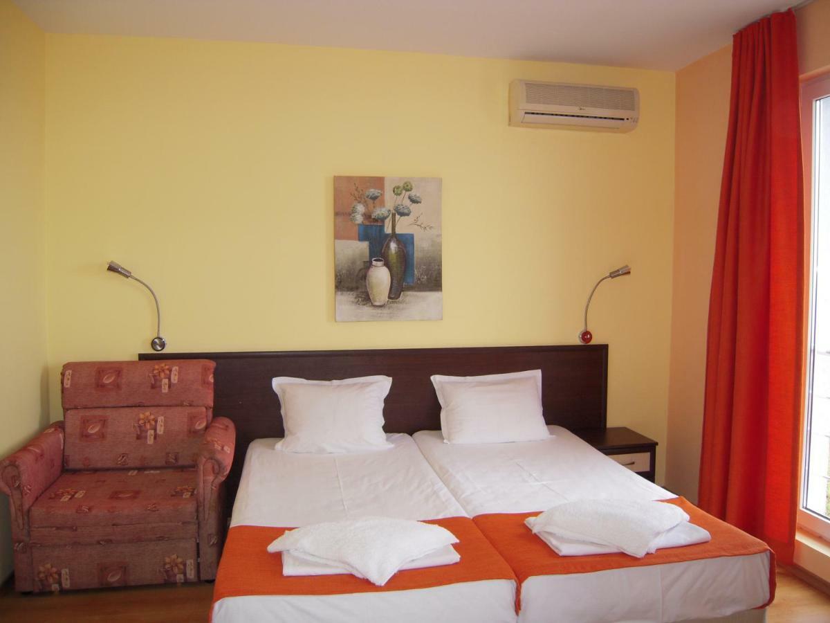 Bona Dea Club Hotel Sveti Vlas Buitenkant foto